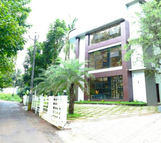 Hotel La Serene Mattannur Mattanur ภายนอก รูปภาพ