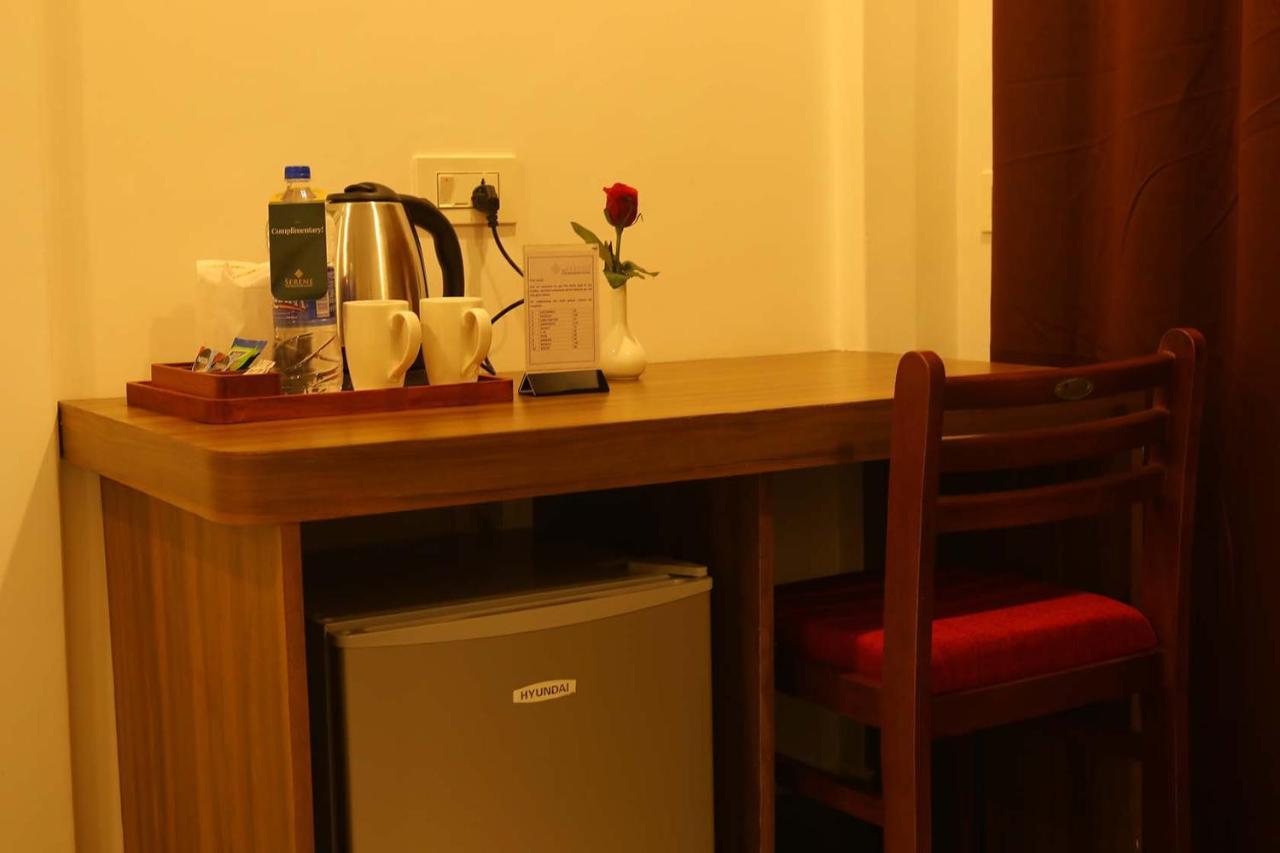 Hotel La Serene Mattannur Mattanur ภายนอก รูปภาพ